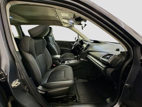 Used 2022 Subaru Forester Premium image 32