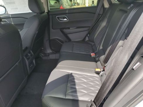 New 2026 Nissan Rogue Platinum AWD/4WD image 15