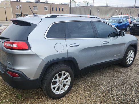 Used 2014 Jeep Cherokee Latitude w/ Cold Weather Group image 4