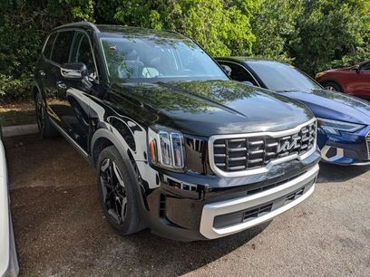 Certified 2025 Kia Telluride S