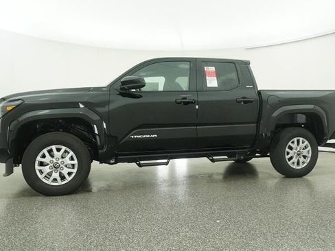 New 2025 Toyota Tacoma SR5 image 18