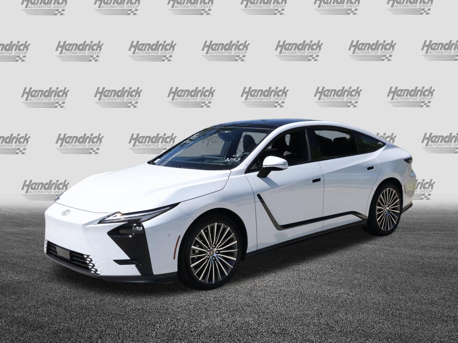 New 2026 Lexus ES 350e w/ Accessory Package (K3) FWD image 5