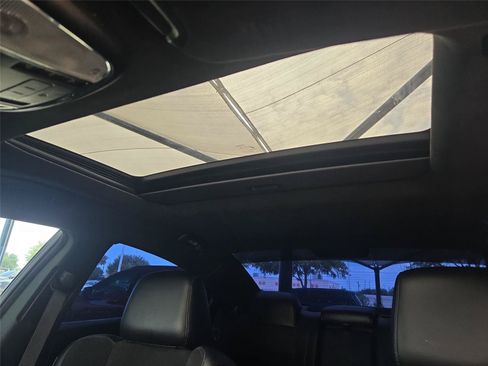 Used 2023 Dodge Charger Scat Pack w/ Plus Group RWD image 9