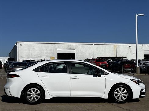 Used 2025 Toyota Corolla FX image 3