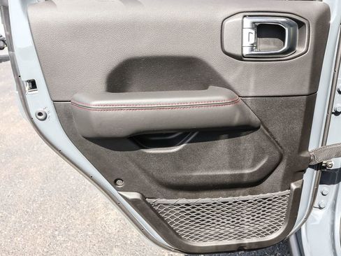 Used 2024 Jeep Wrangler Unlimited Rubicon image 31