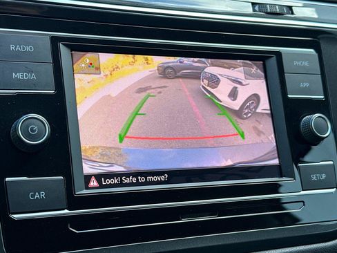 Used 2019 Volkswagen Tiguan S w/ Driver Assistance Package AWD/4WD image 18