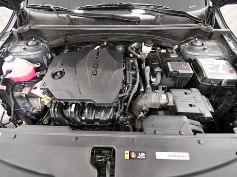 Certified 2025 Kia Sportage LX AWD/4WD image 12