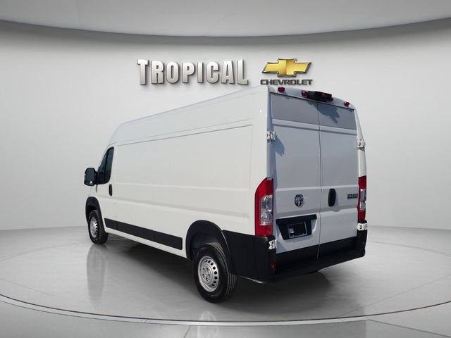 Used 2025 RAM ProMaster 2500 w/ Convenience Group FWD image 2