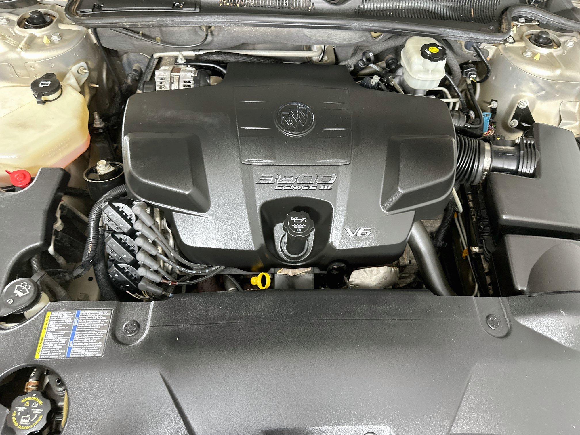 Used 2008 Buick Lucerne CXL w/ Luxury Package FWD image 30