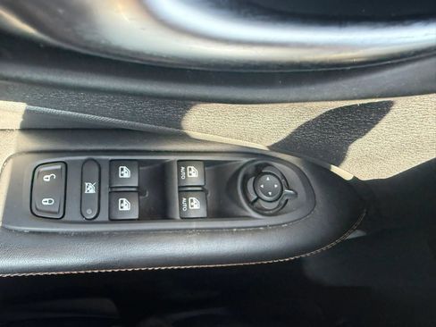 Used 2019 Jeep Compass Latitude w/ Cold Weather Group AWD/4WD image 21