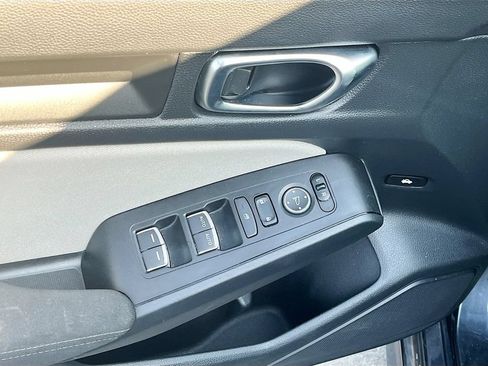 Used 2022 Honda Civic LX image 17