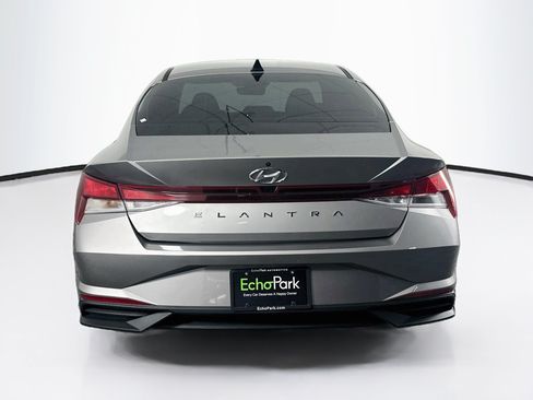 Used 2023 Hyundai Elantra SEL FWD image 7