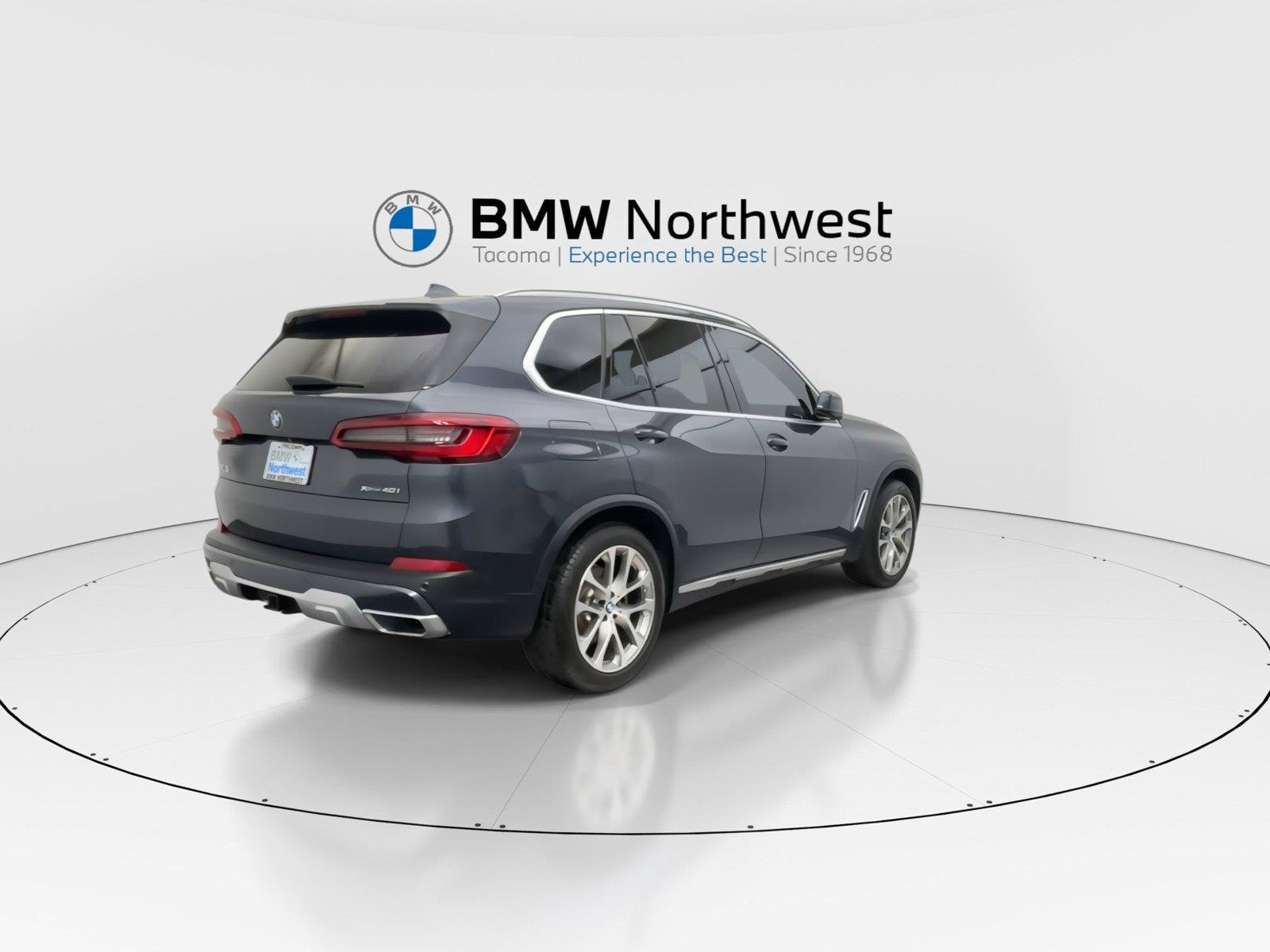 Used 2019 BMW X5 xDrive40i w/ Executive Package AWD/4WD image 2