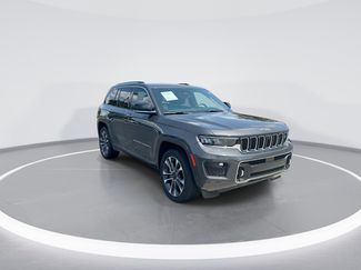 Used 2023 Jeep Grand Cherokee Overland w/ Adv Protech Group III AWD/4WD video 2