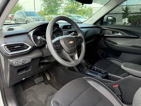 Used 2023 Chevrolet TrailBlazer LT FWD image 22