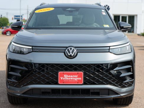 Used 2026 Volkswagen Tiguan SE R-Line AWD/4WD image 8