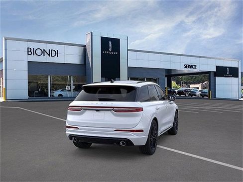 New 2026 Lincoln Corsair Reserve w/ Jet Appearance Package AWD/4WD image 8
