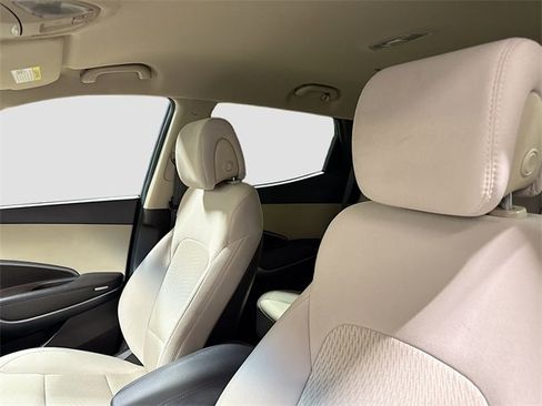 Used 2018 Hyundai Santa Fe Sport image 21