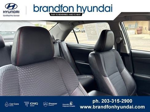 Used 2015 Toyota Camry SE w/ Moonroof Package FWD image 28