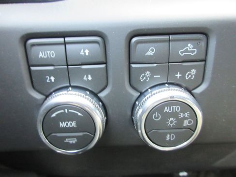 New 2026 GMC Sierra 1500 AT4X w/ AT4X AEV Edition AWD/4WD image 17