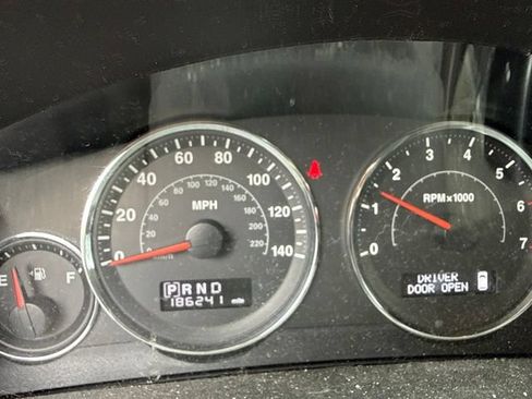 Used 2008 Jeep Grand Cherokee Laredo AWD/4WD image 7