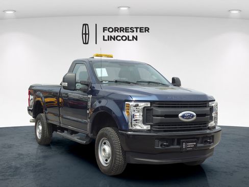 Used 2018 Ford F250 XL w/ Power Equipment Group AWD/4WD image 1