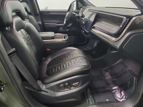 Used 2022 Rivian R1T Launch Edition image 15