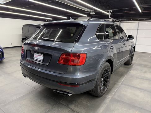 Used 2019 Bentley Bentayga image 7