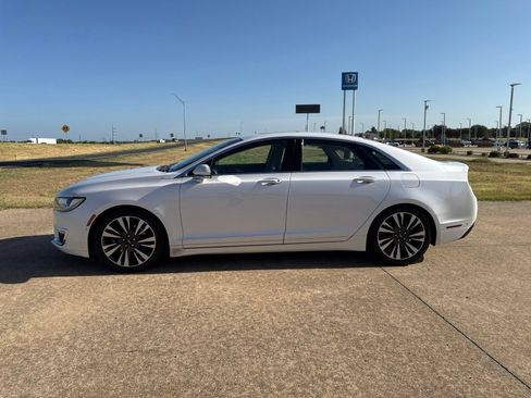 Used 2019 Lincoln MKZ Reserve FWD image 5