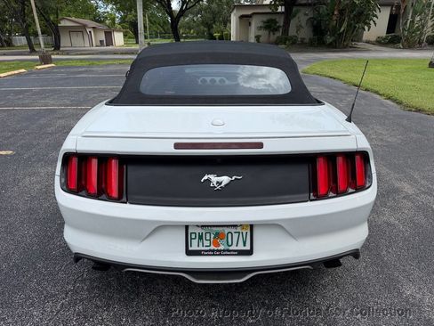 Used 2017 Ford Mustang Premium RWD image 34