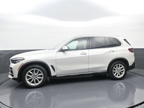 Used 2022 BMW X5 xDrive40i w/ Premium Package AWD/4WD image 4