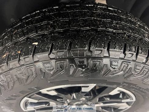 Used 2024 Chevrolet Traverse Z71 AWD/4WD image 18
