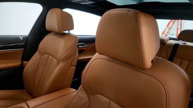 Used 2019 BMW 740i w/ M Sport Package RWD image 46