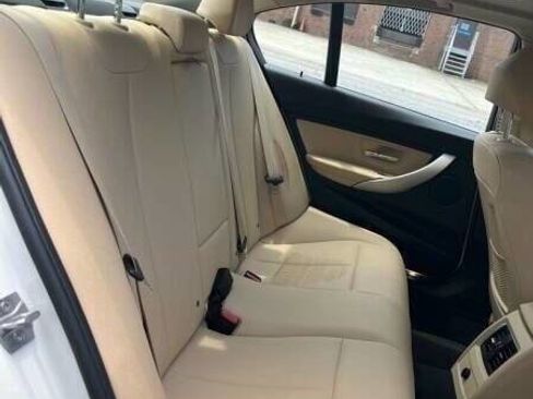 Used 2018 BMW 320i Sedan image 17