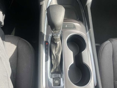 Used 2022 Chevrolet Malibu LT image 21