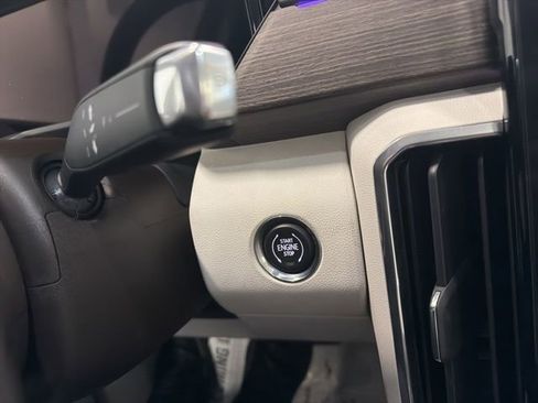 Used 2025 GMC Acadia Denali w/ Super Cruise Package image 29