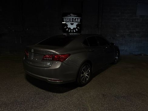 Used 2017 Acura TLX w/ Technology Package FWD image 5