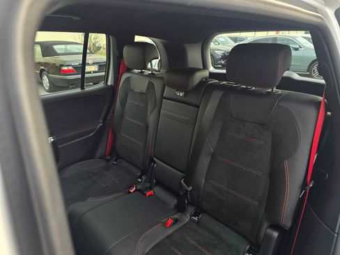 Used 2025 Mercedes-Benz GLB 35 AMG AMG GLB 35 image 20