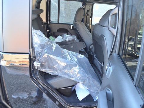 New 2026 Jeep Gladiator Rubicon image 31