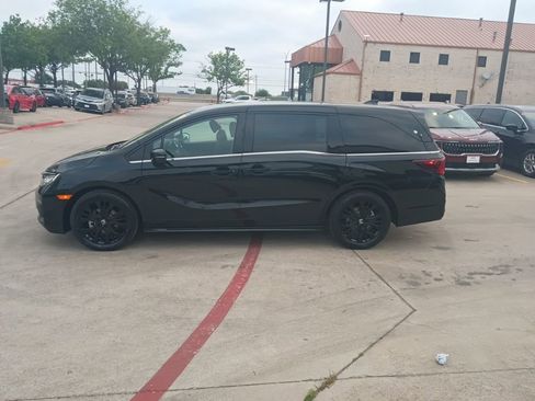 Used 2025 Honda Odyssey Sport-L image 4