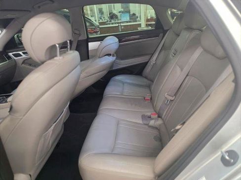 Used 2016 Hyundai Genesis 3.8 RWD image 8