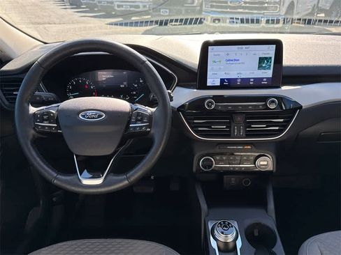 Certified 2021 Ford Escape SE w/ SE Sport Appearance Package image 18