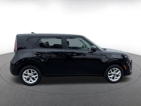 Used 2025 Kia Soul LX w/ LX Technology Package image 16