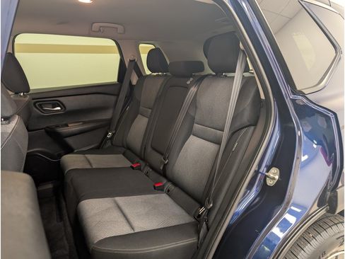 Used 2025 Nissan Rogue SV AWD/4WD image 15