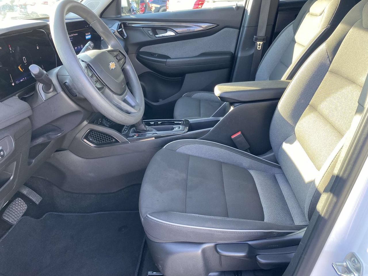 Used 2025 Chevrolet TrailBlazer LT AWD/4WD image 22
