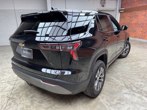 Used 2025 Chevrolet Equinox LT w/ Safety and Technology Package image 5