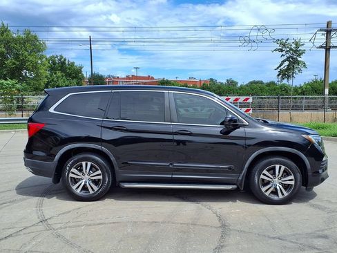 Used 2017 Honda Pilot EX-L image 2
