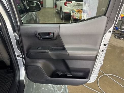 Used 2023 Toyota Tacoma SR AWD/4WD image 21