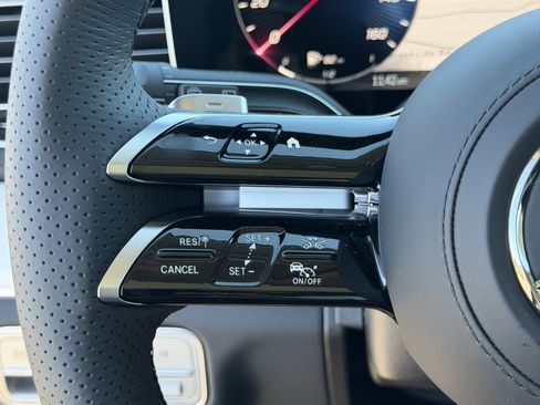 New 2026 Mercedes-Benz GLS 450 4MATIC image 23