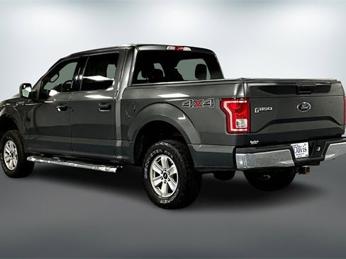 Used 2017 Ford F150 XLT image 4